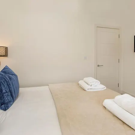Bishopthorpe Road Luxury Sleeps 12 * York