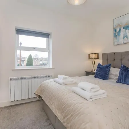 Bishopthorpe Road Luxury Sleeps 12 *