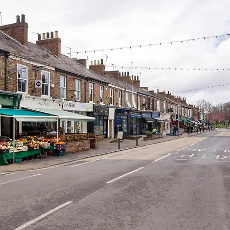 Bishopthorpe Road Luxury Sleeps 12 Apartmán *