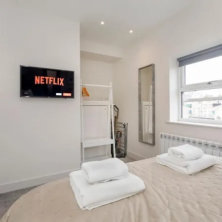 Bishopthorpe Road Luxury Sleeps 12 York
